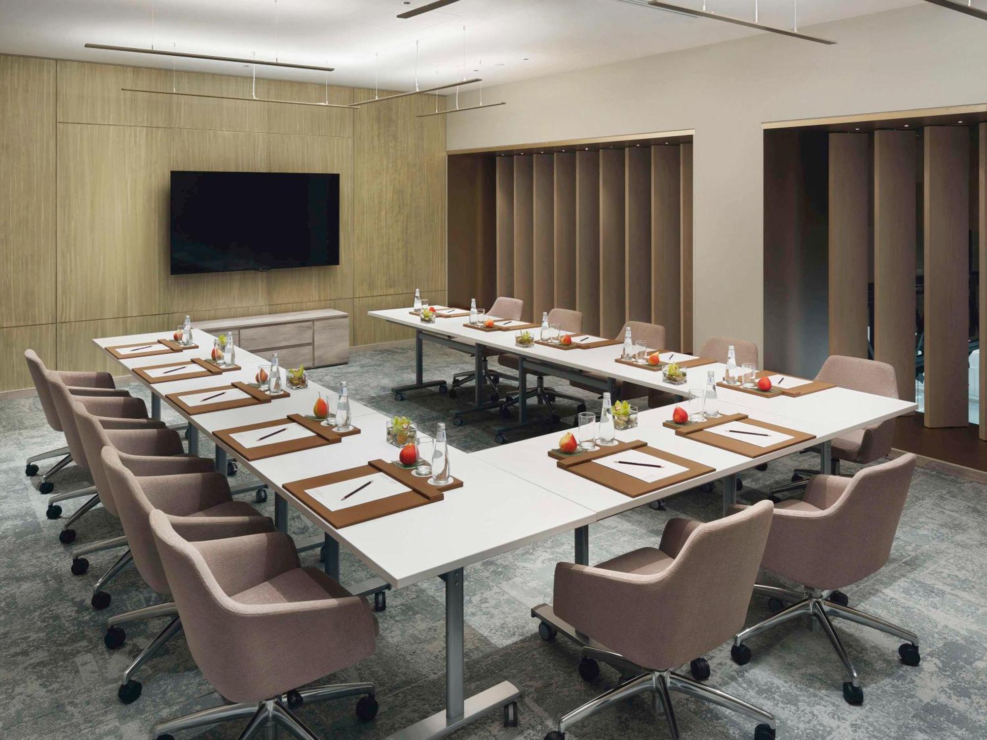 Hotel Moevenpick Tahlia 5*