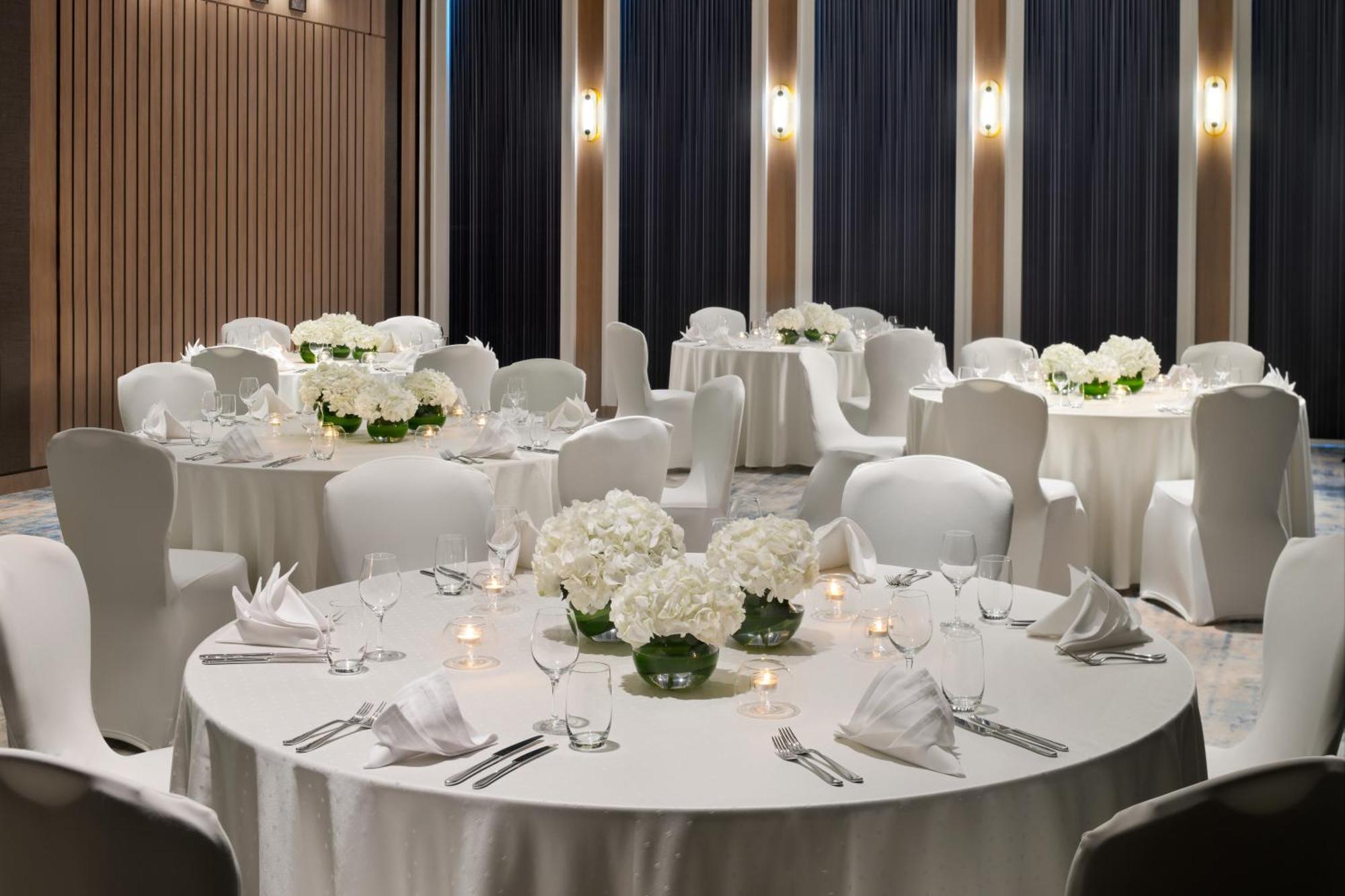 Moevenpick Tahlia Hotel