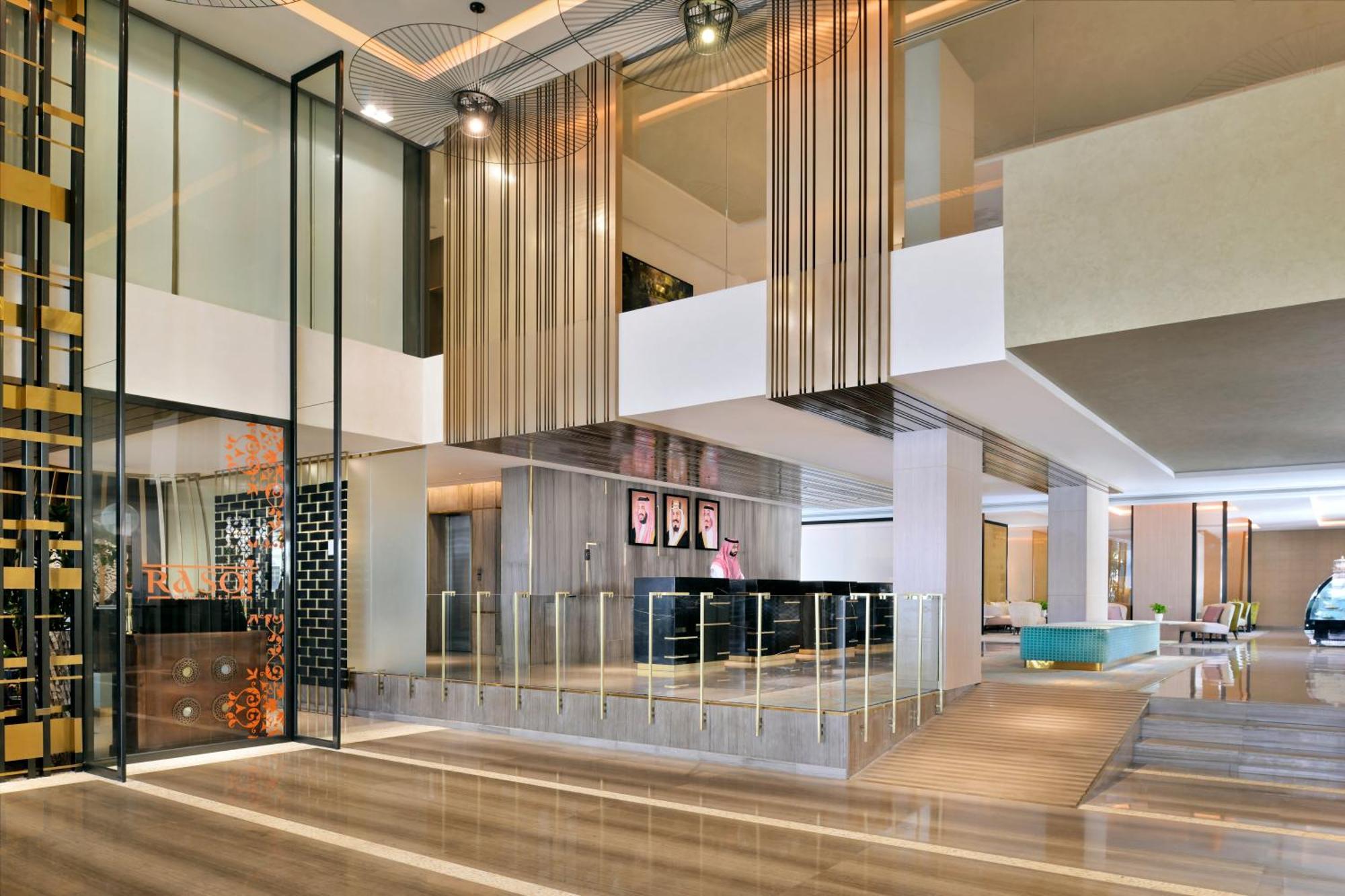 Moevenpick Tahlia Hotel 5*